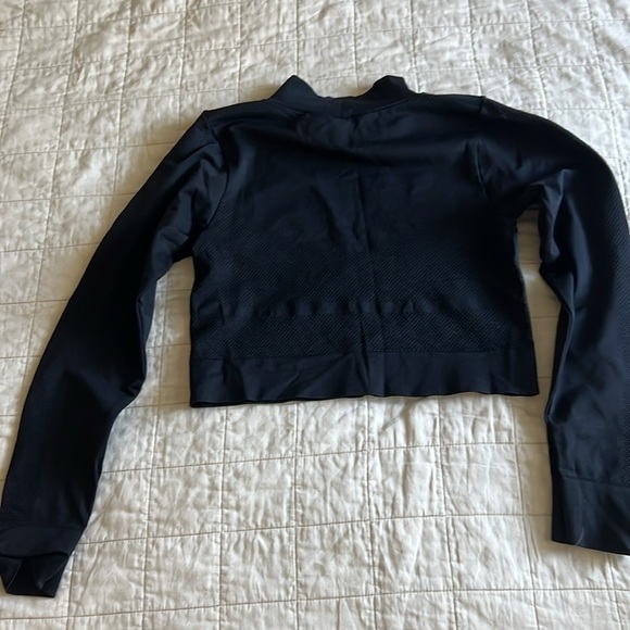 Z by Zella Black Long Sleeve Athletic Top - Picture 8 of 8